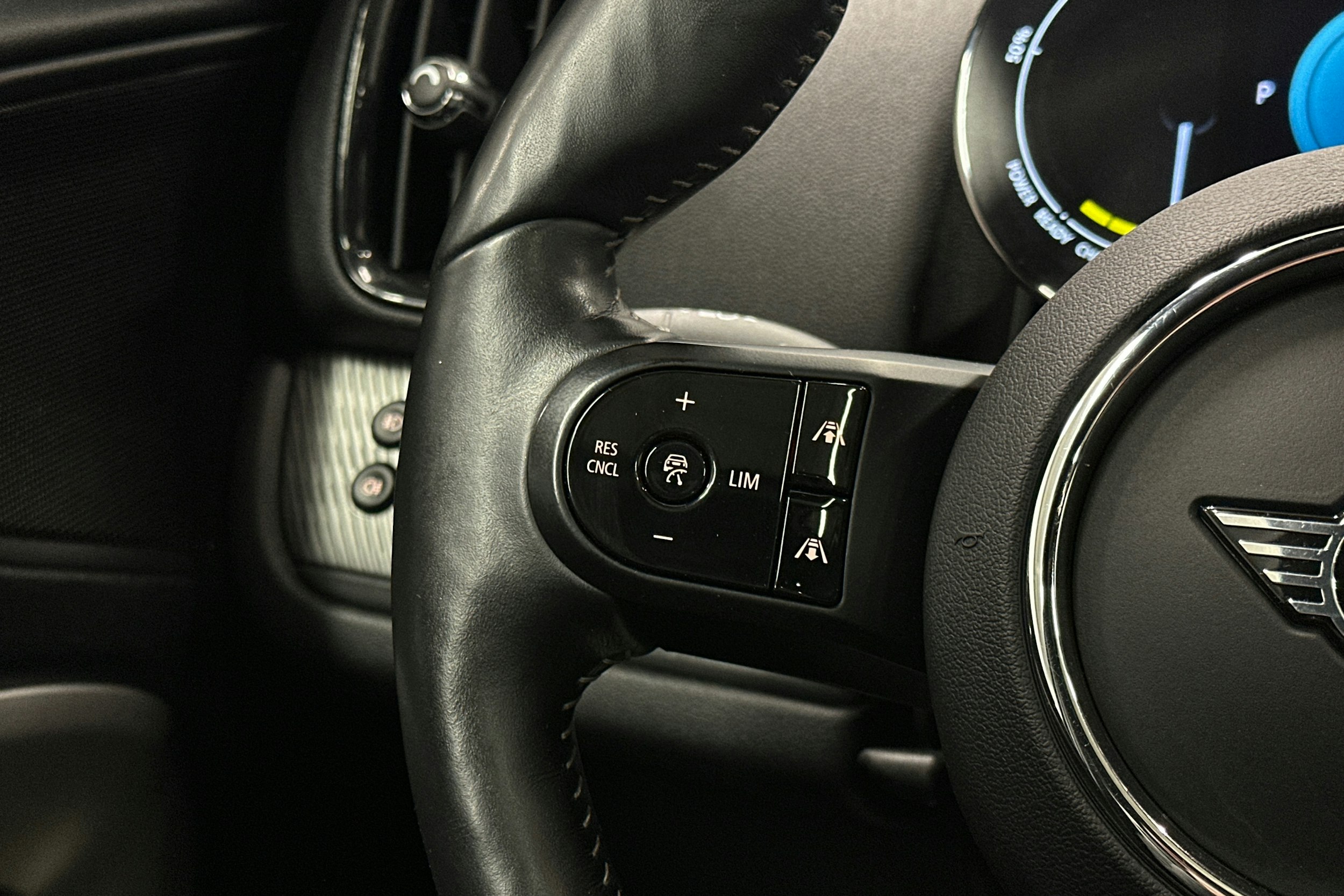 musta Mini Countryman 2022 kuva 19.