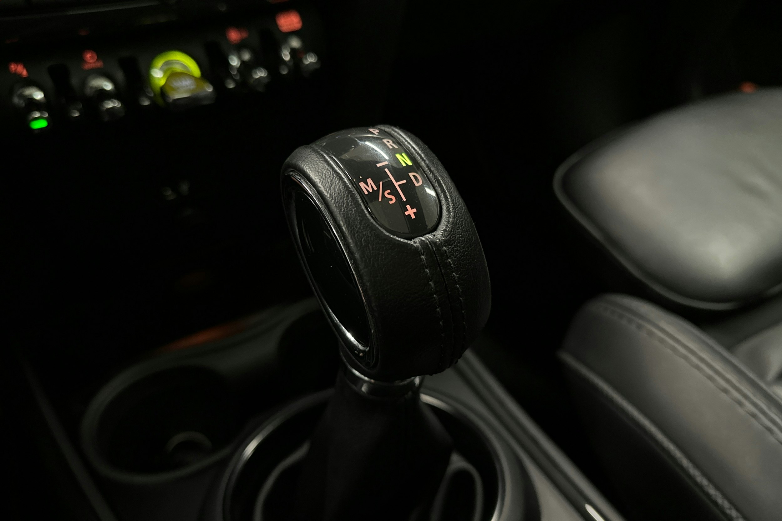 musta Mini Countryman 2022 kuva 27.