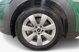 vihreä Mini Countryman 2022 kuva 11.