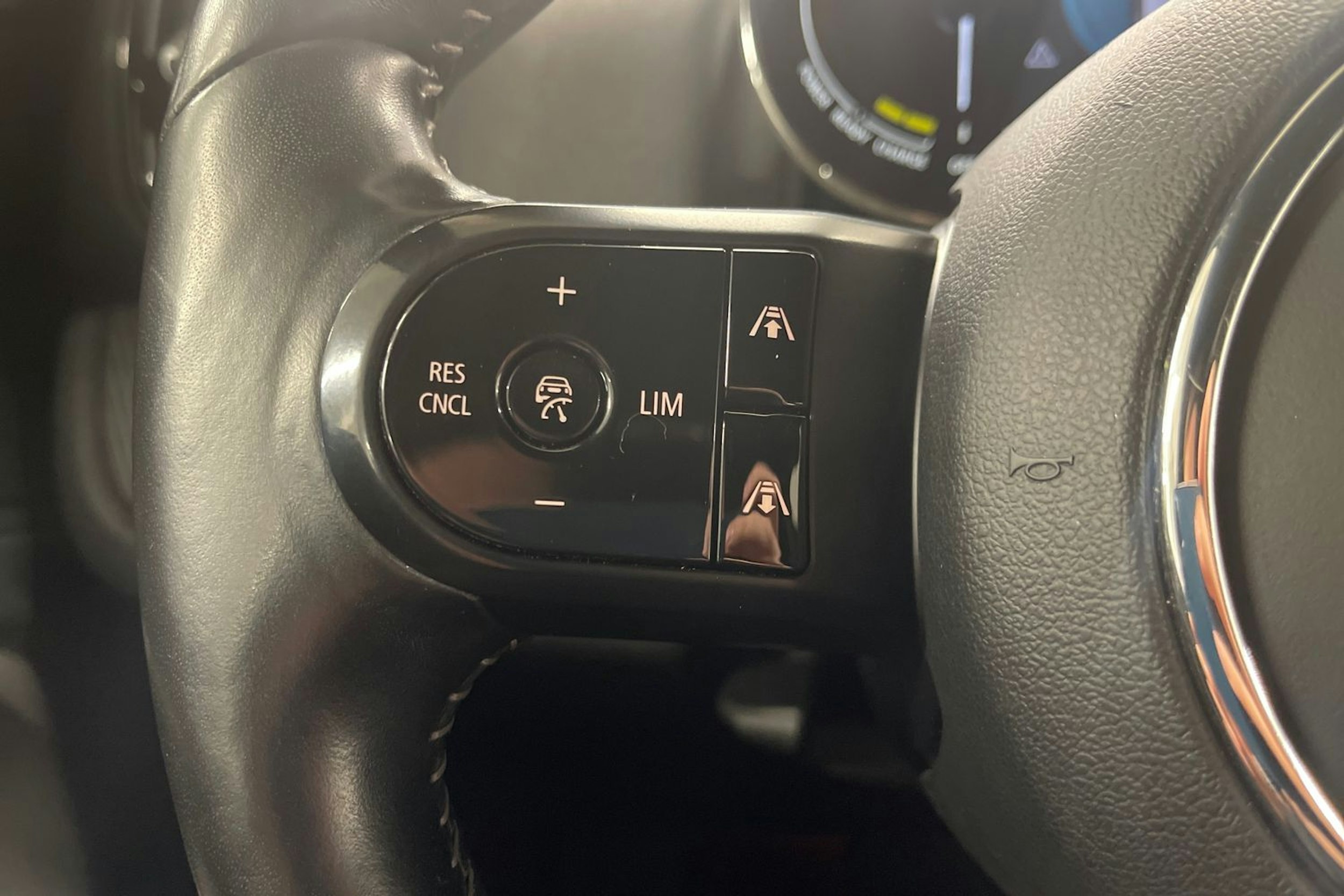 vihreä Mini Countryman 2022 kuva 18.