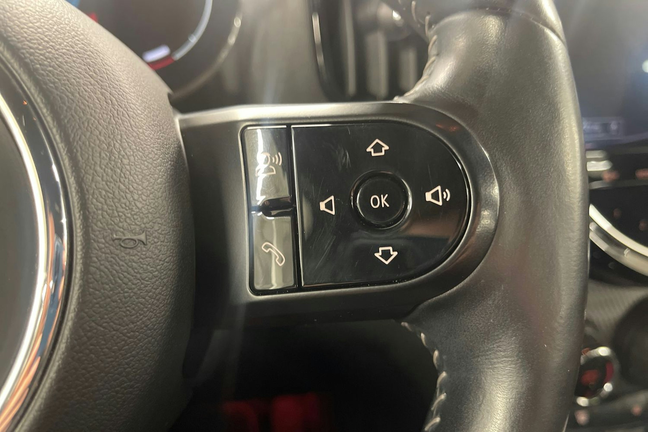 vihreä Mini Countryman 2022 kuva 19.