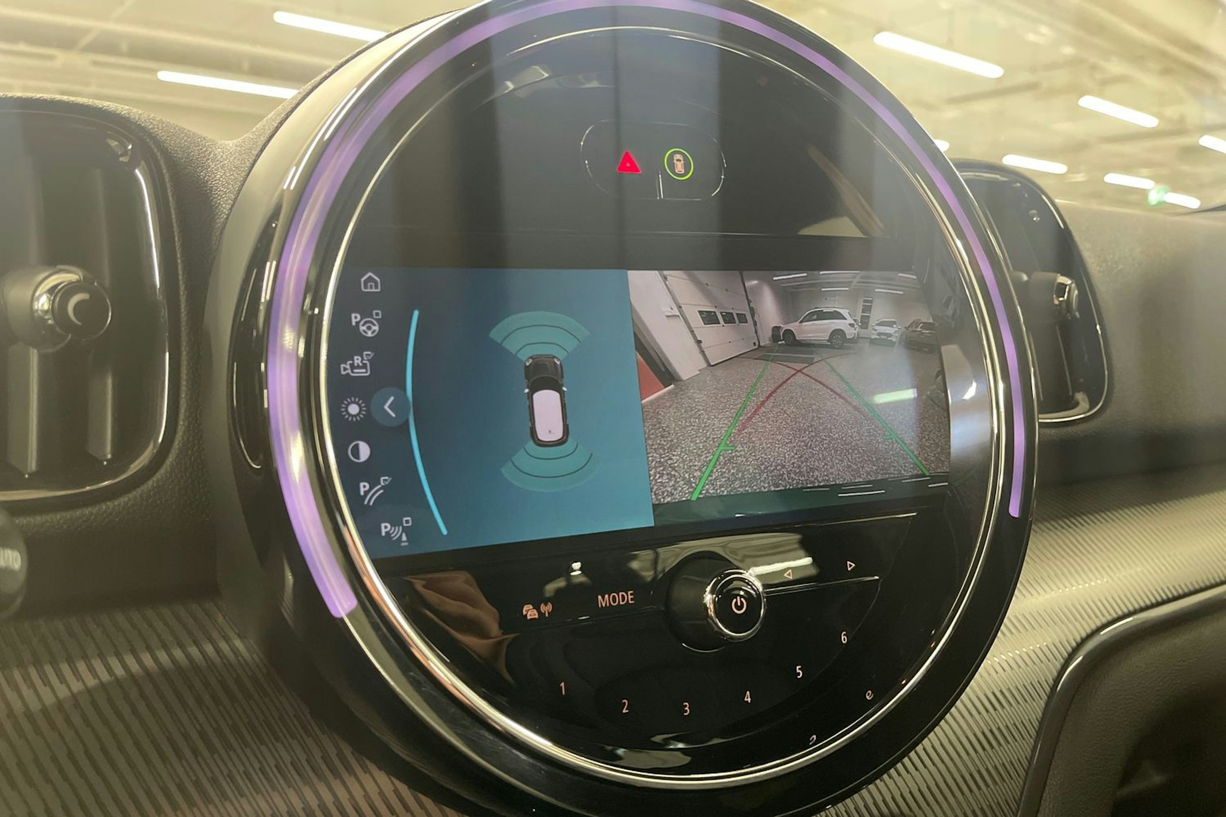 vihreä Mini Countryman 2022 kuva 21.