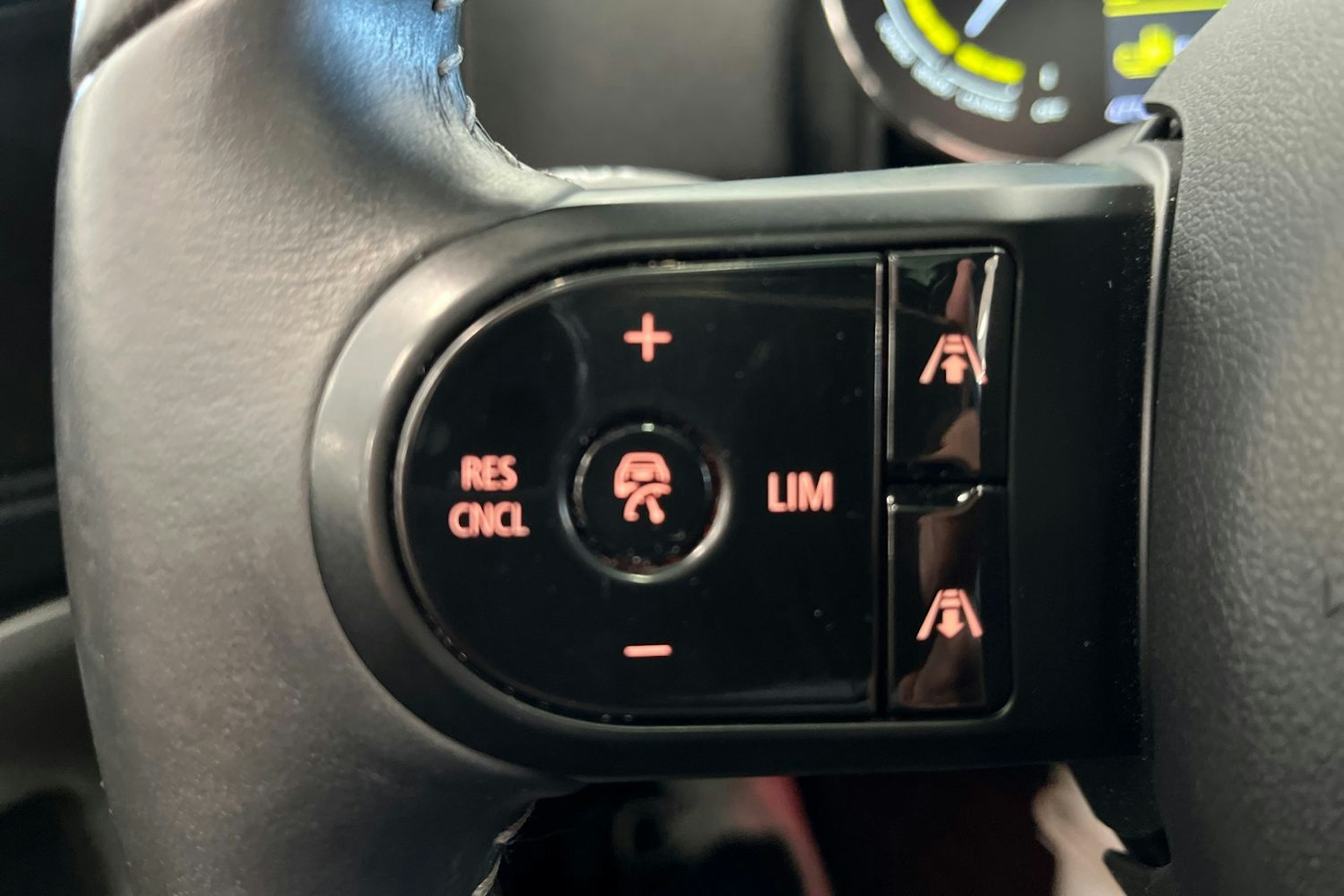 harmaa Mini Countryman 2023 kuva 30.