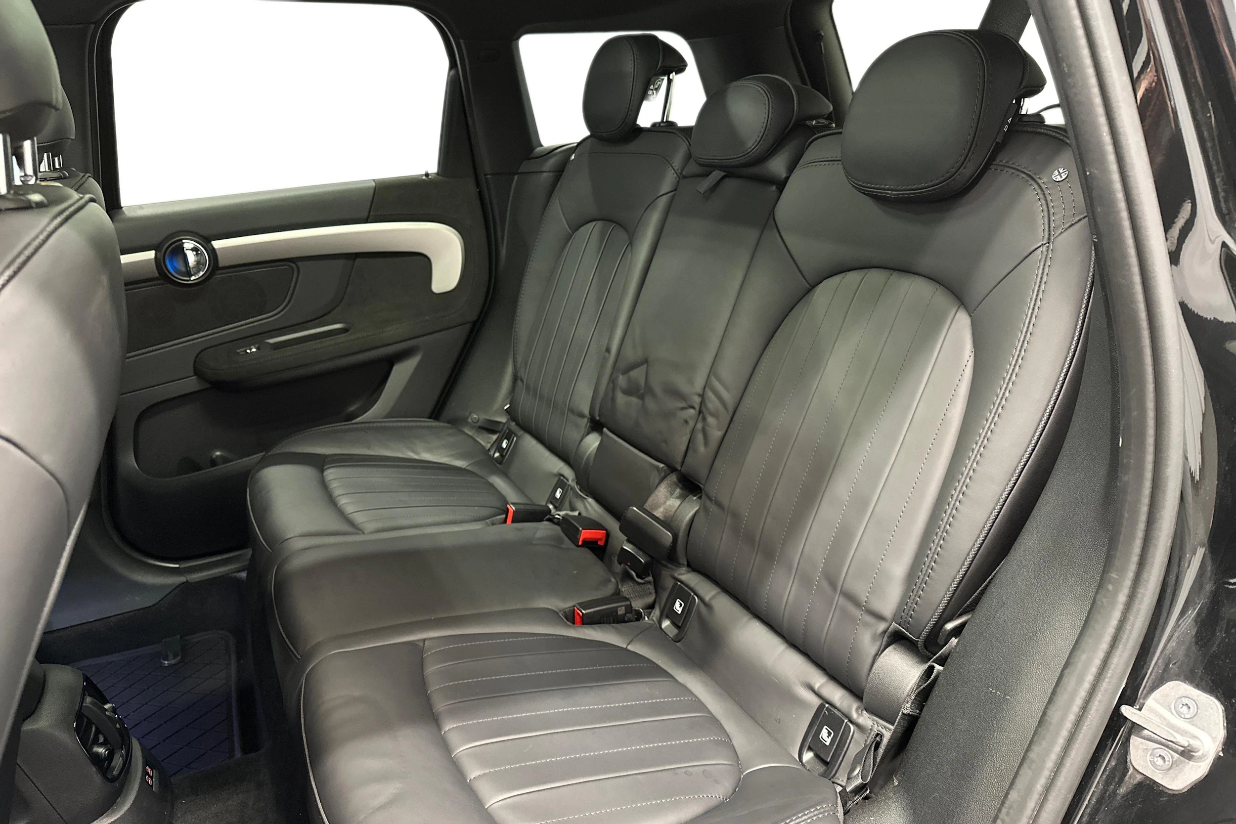 musta Mini Countryman 2023 kuva 8.