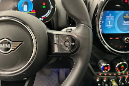 musta Mini Countryman 2023 kuva 13.