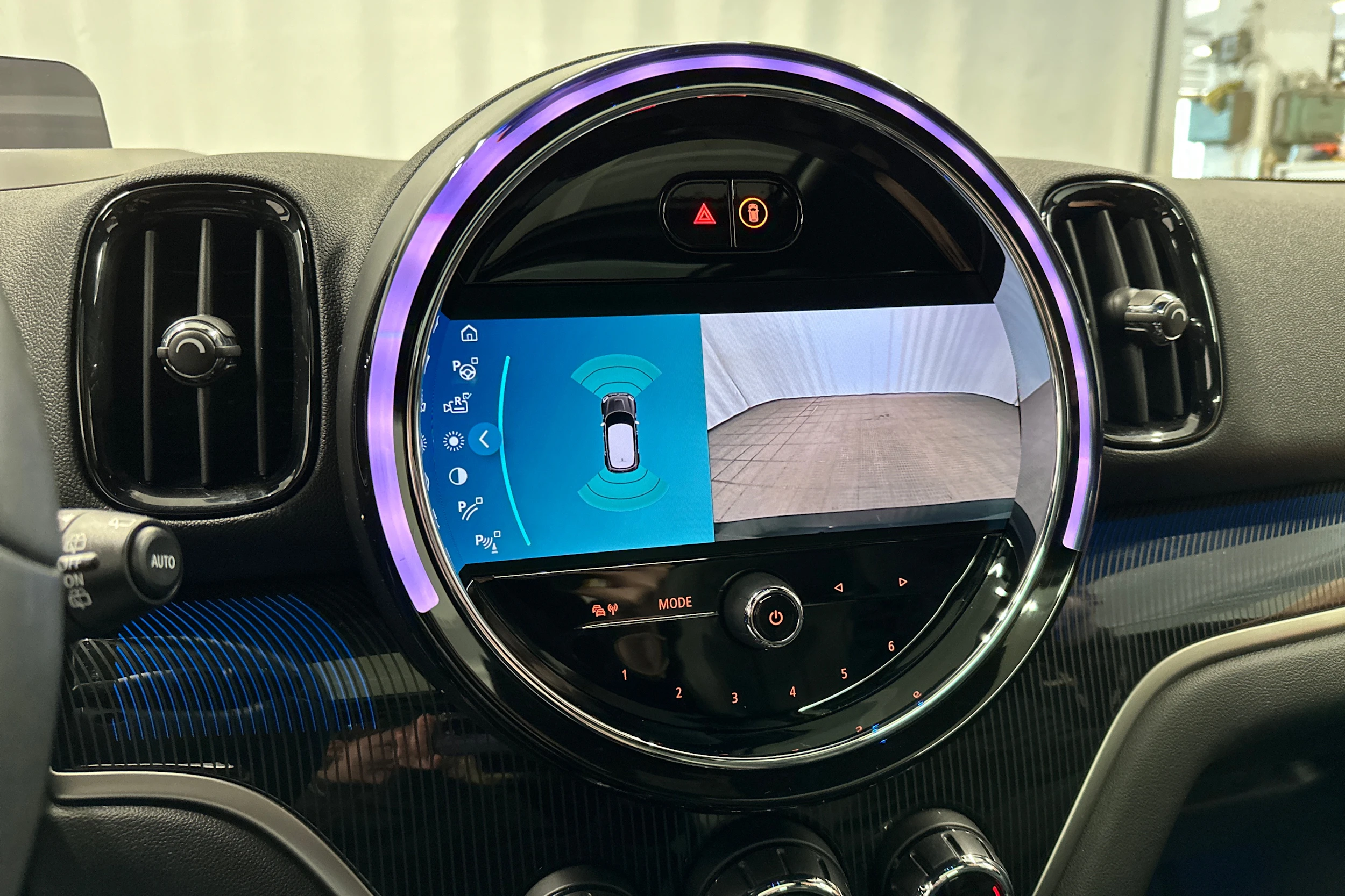 musta Mini Countryman 2023 kuva 17.