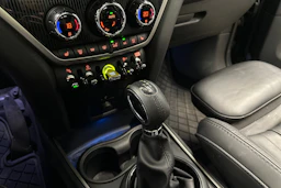 musta Mini Countryman 2023 kuva 21.