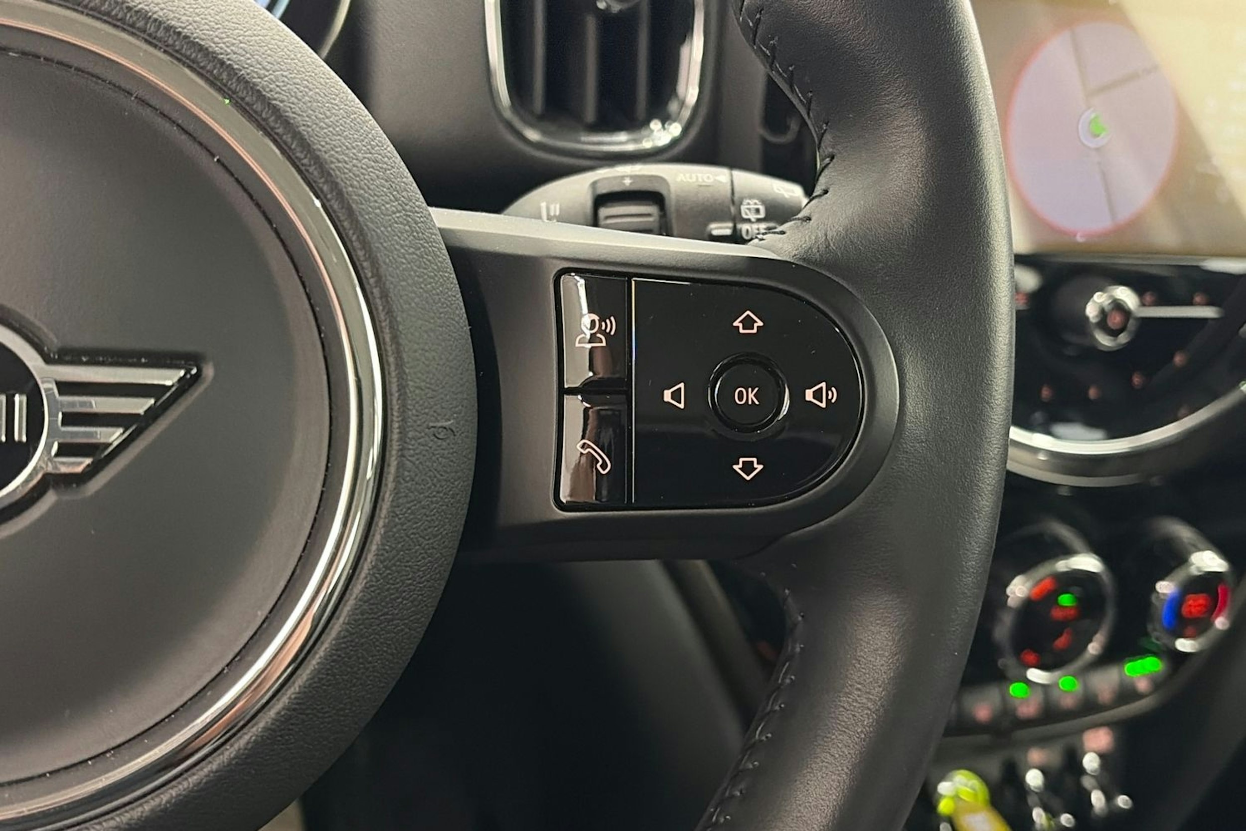 met. sininen Mini Countryman 2023 kuva 18.