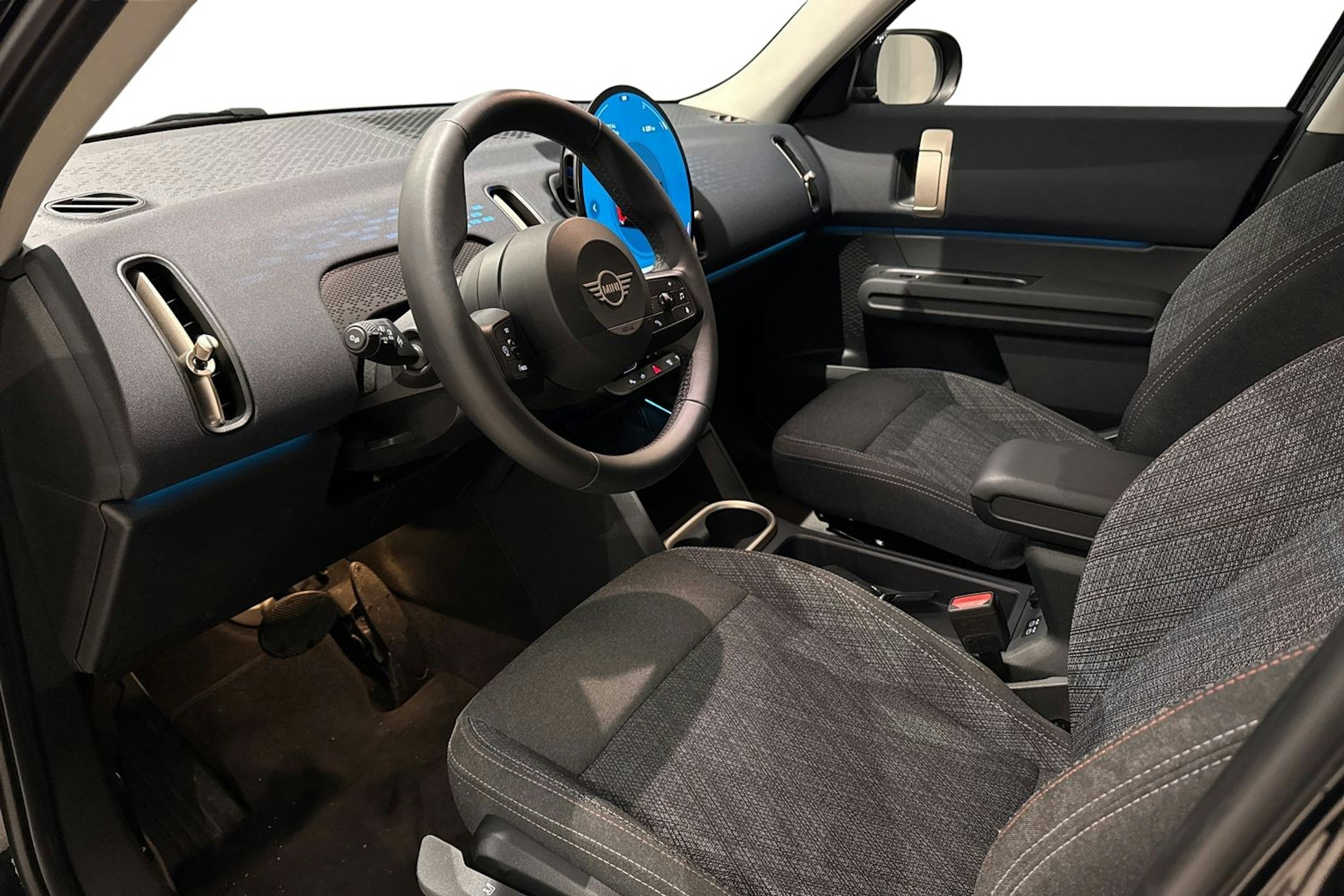 musta Mini Countryman 2024 kuva 7.
