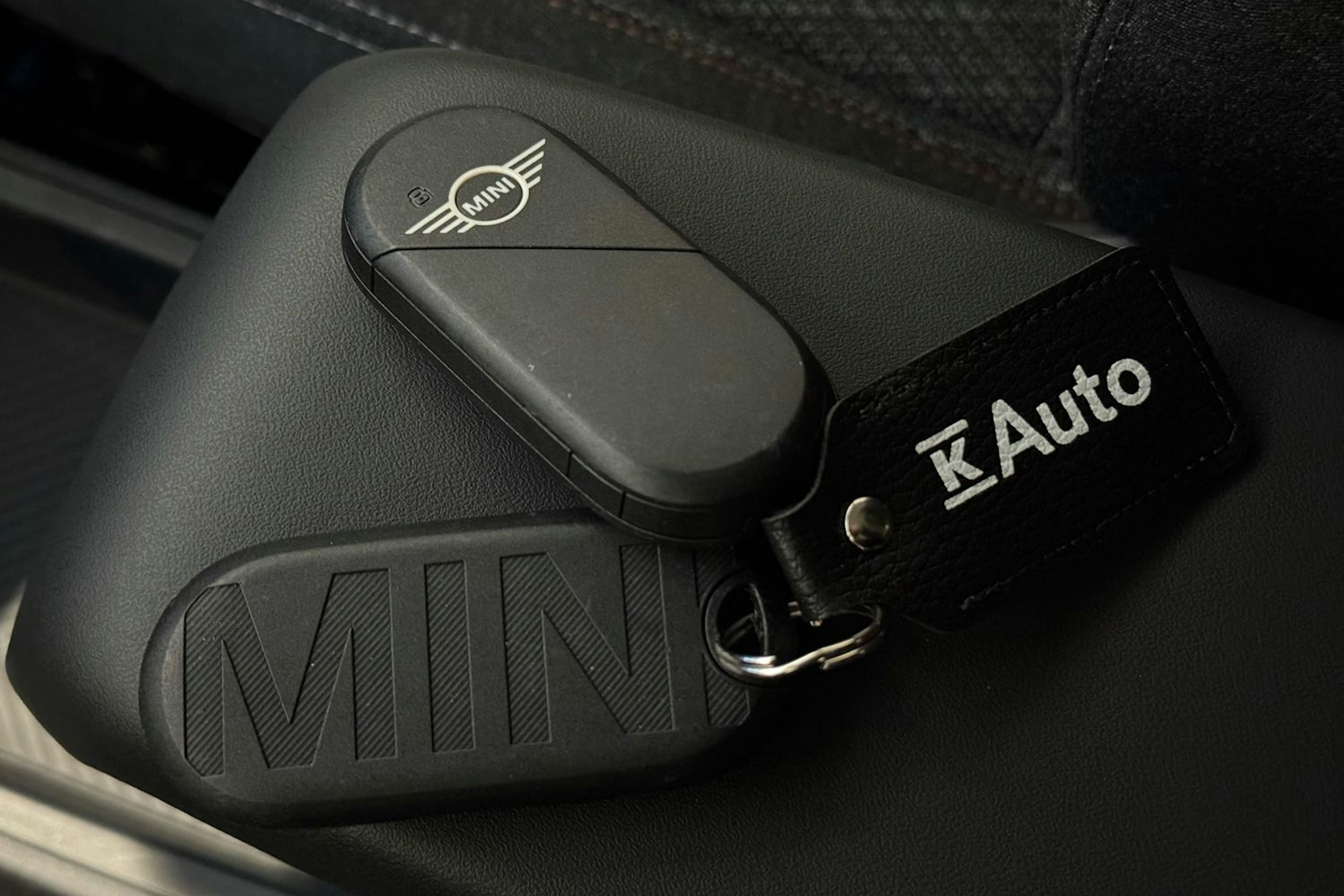 musta Mini Countryman 2024 kuva 25.