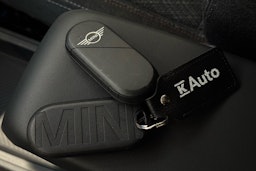 musta Mini Countryman 2024 kuva 25.