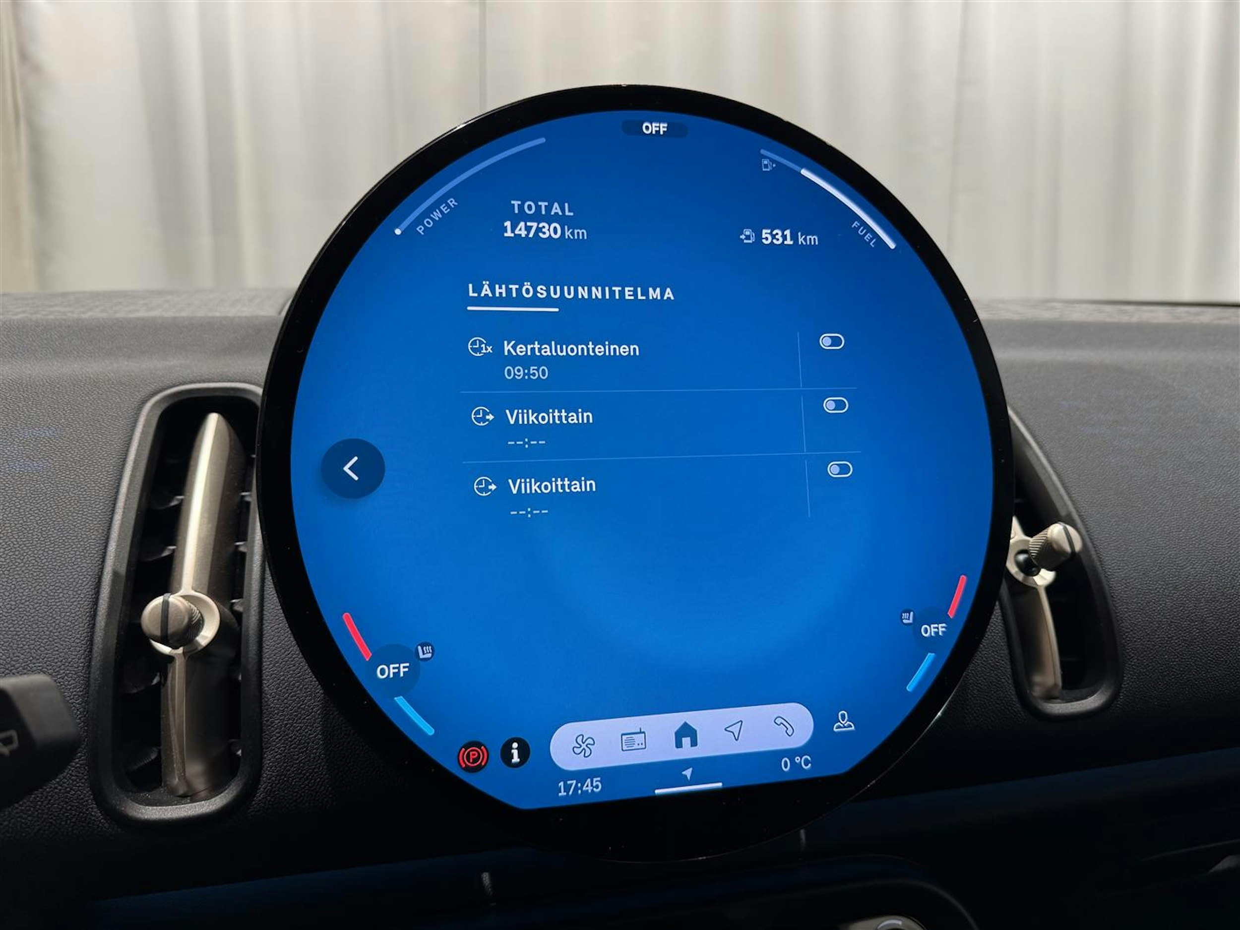 musta Mini Countryman 2024 kuva 28.