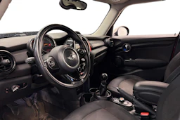Punainen Mini Hatchback 2015 kuva 3.