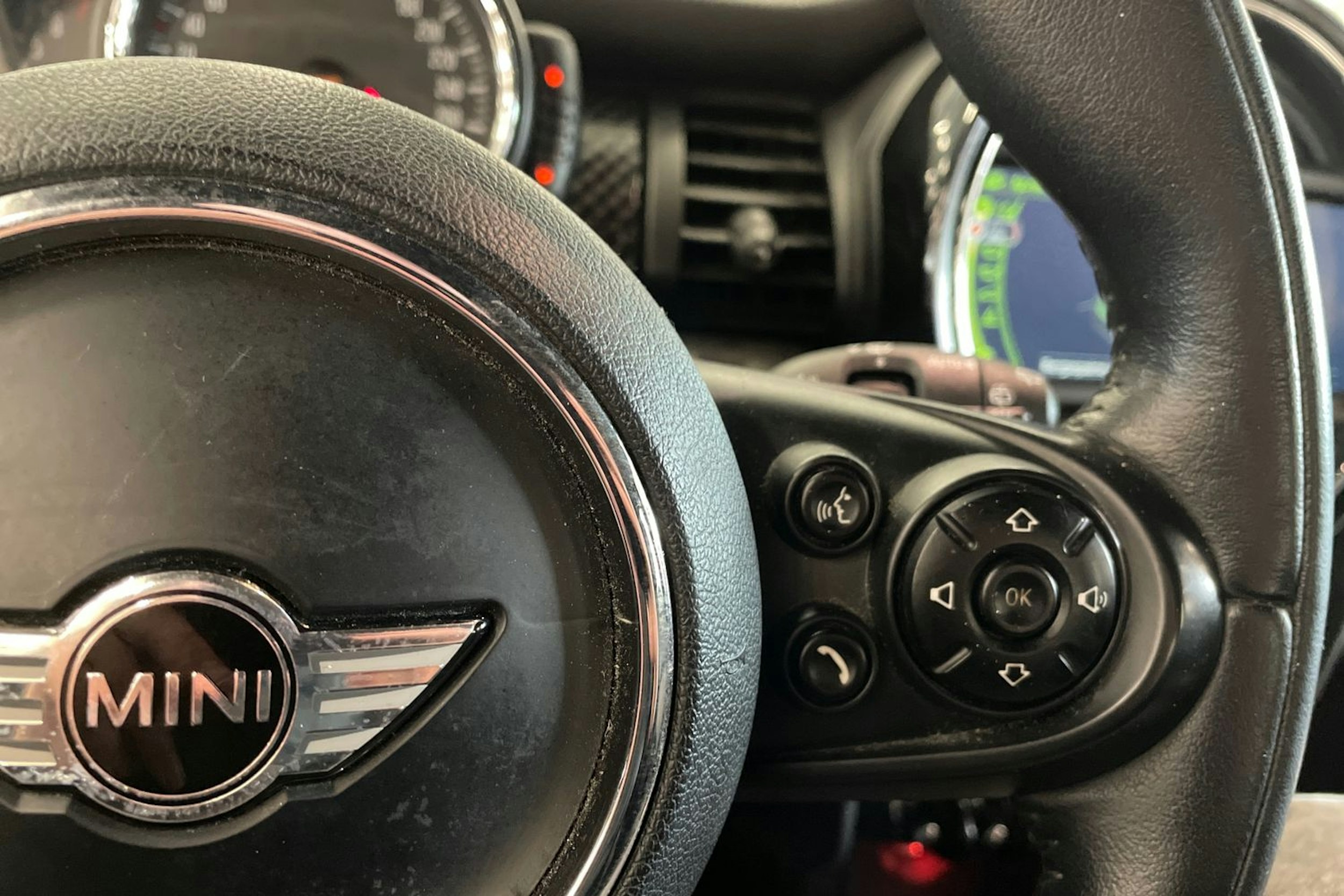 punainen Mini Hatchback 2014 kuva 16.