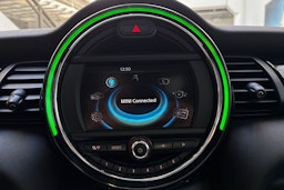valkoinen Mini Hatchback 2015 kuva 18.