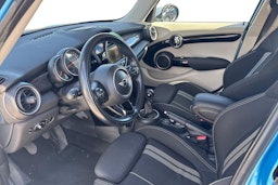 sininen Mini Hatchback 2015 kuva 4.