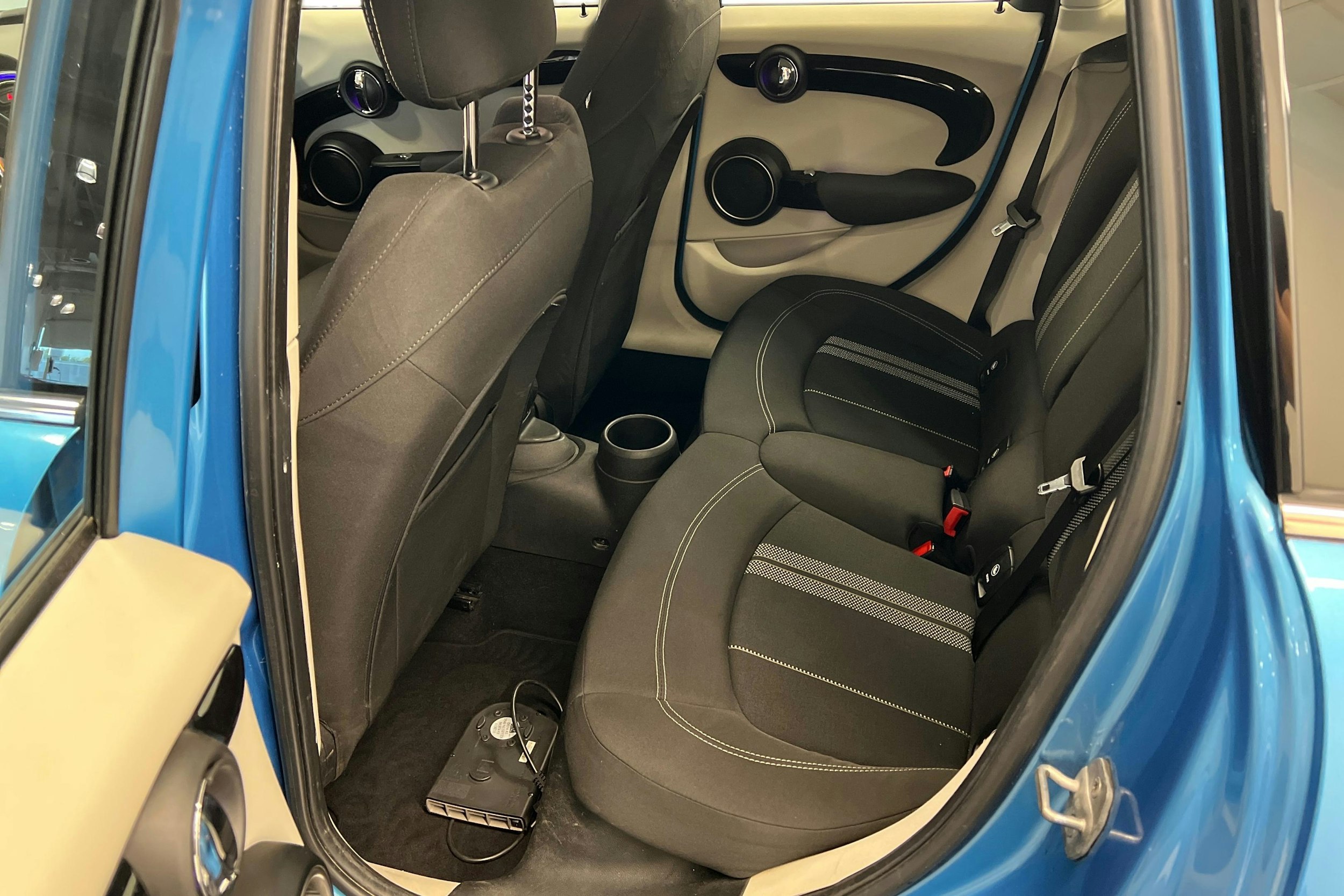 sininen Mini Hatchback 2015 kuva 10.