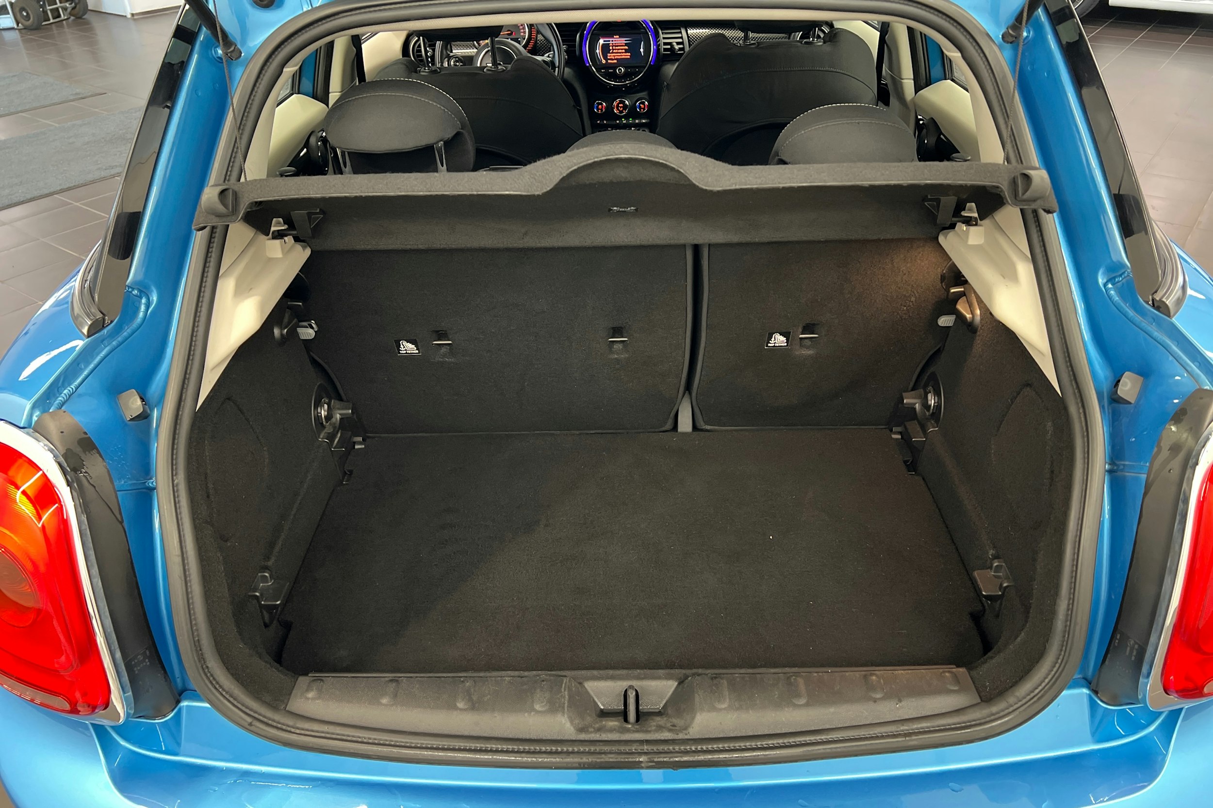 sininen Mini Hatchback 2015 kuva 14.