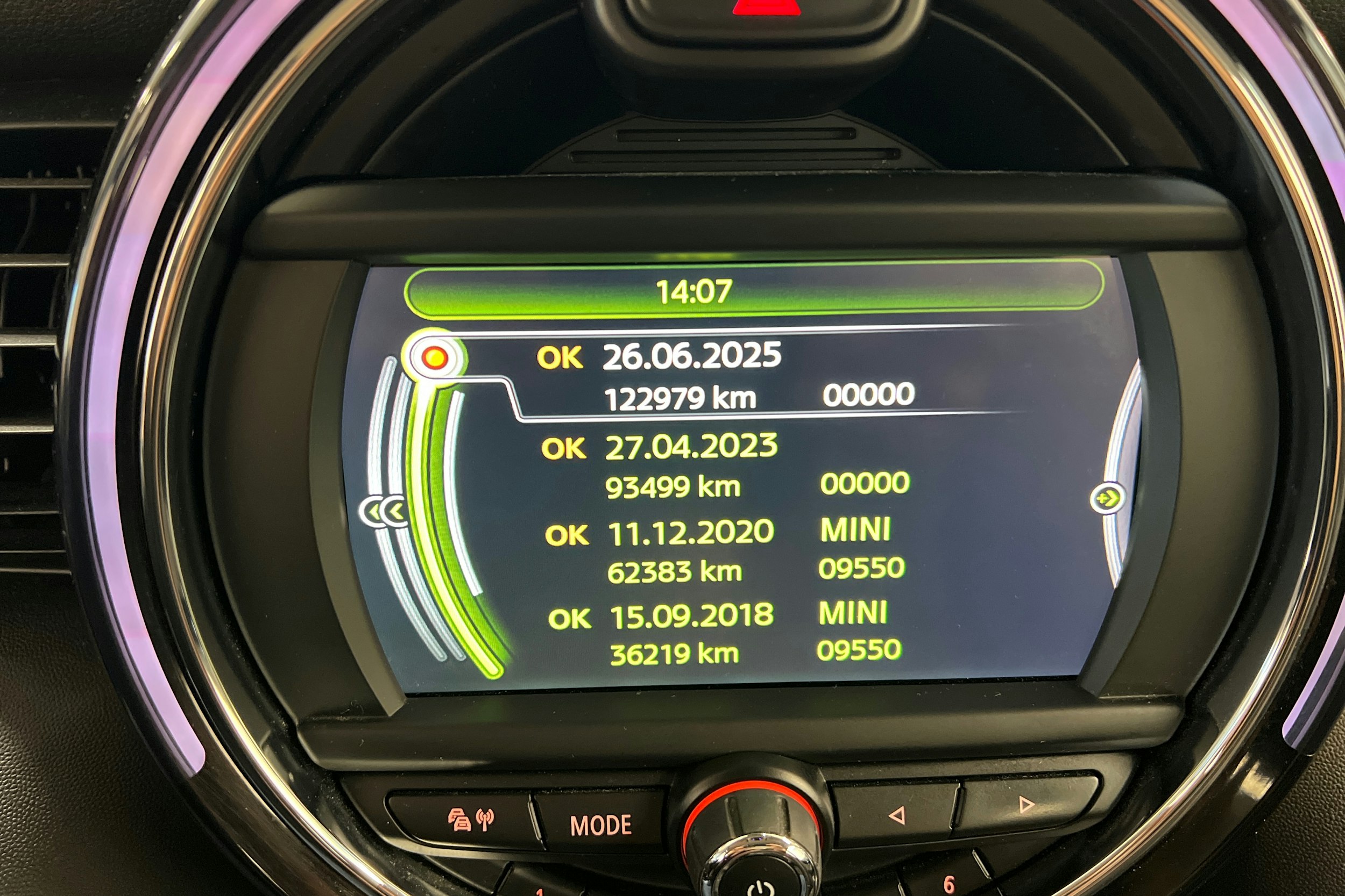 sininen Mini Hatchback 2015 kuva 28.