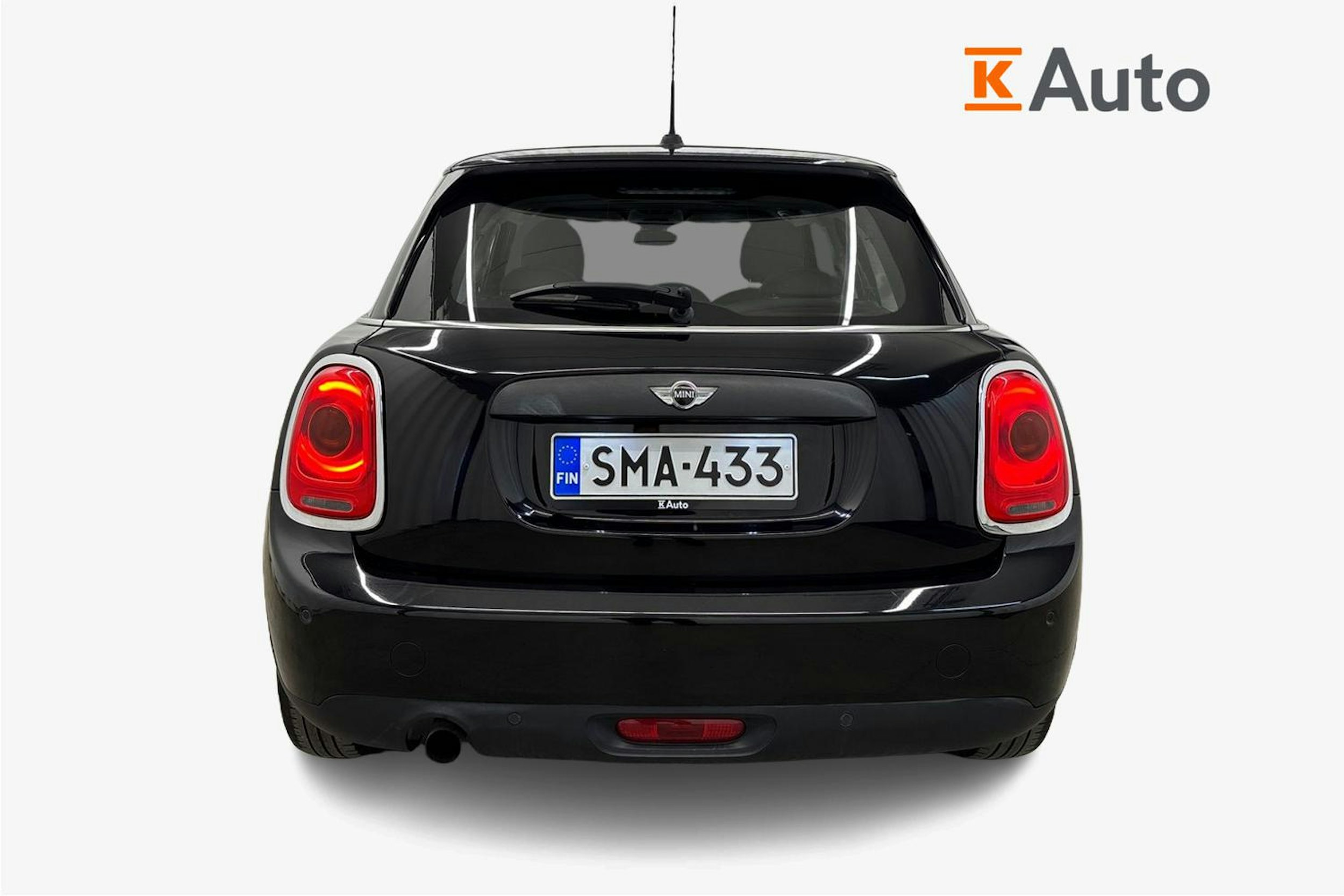 musta Mini Hatchback 2017 kuva 3.