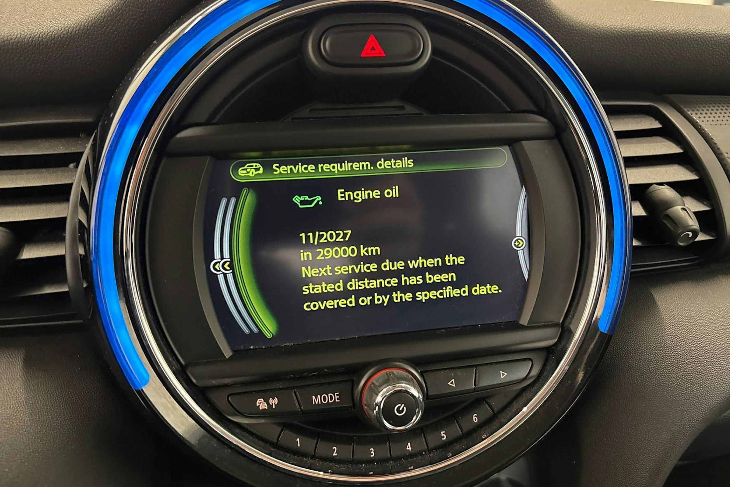 musta Mini Hatchback 2017 kuva 21.