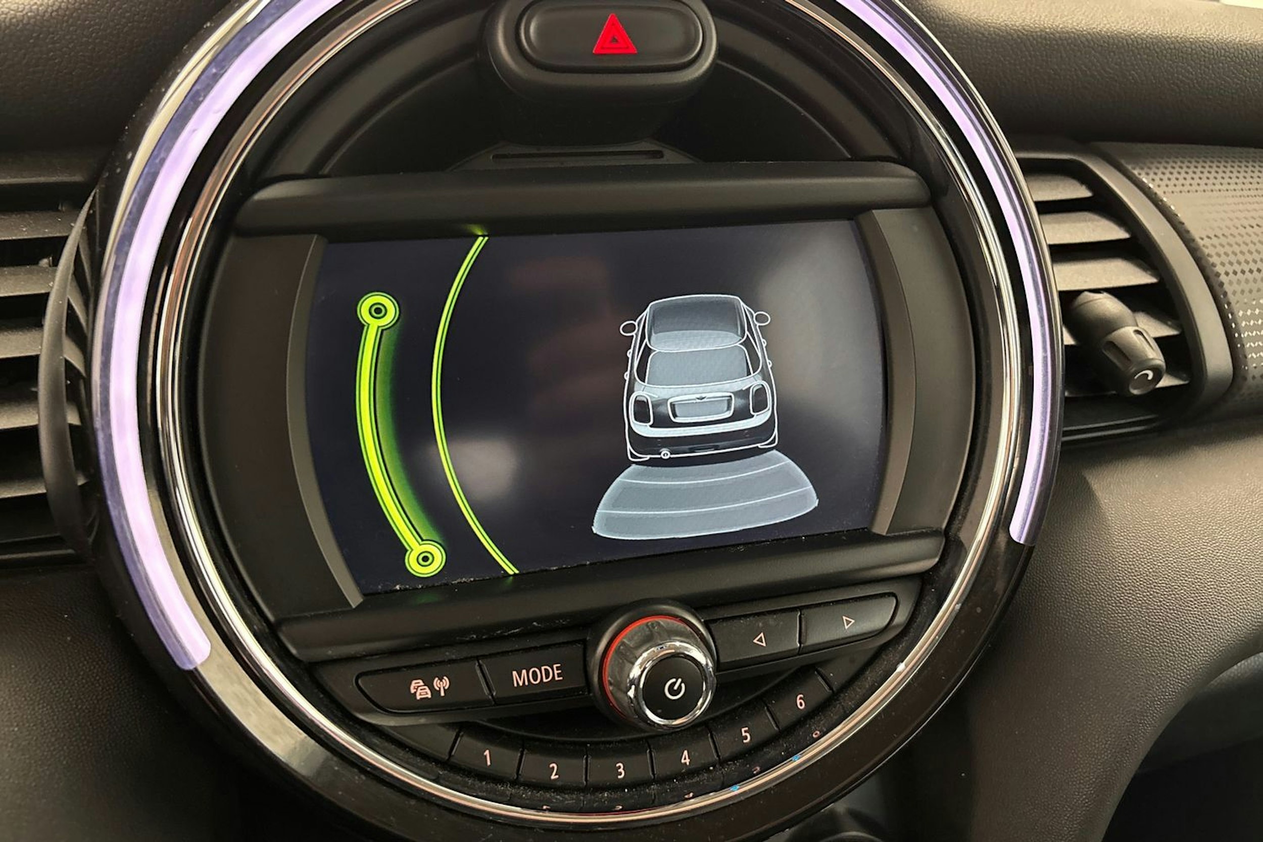 musta Mini Hatchback 2017 kuva 22.