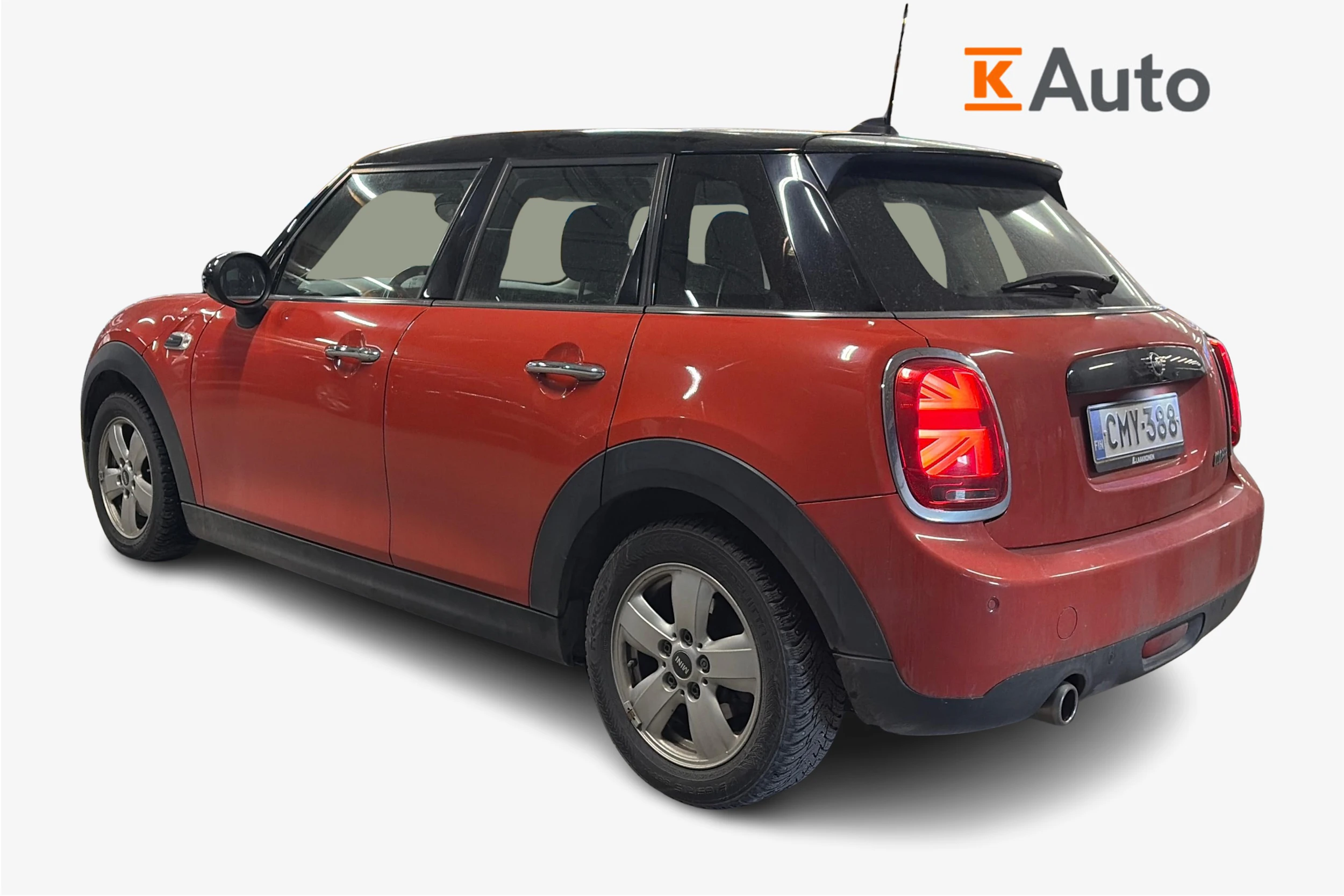 oranssi Mini Hatchback 2019 kuva 2.