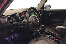 oranssi Mini Hatchback 2019 kuva 3.