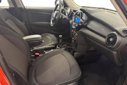 oranssi Mini Hatchback 2019 kuva 7.