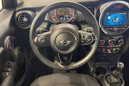 oranssi Mini Hatchback 2019 kuva 12.