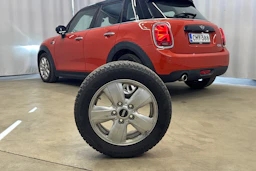 oranssi Mini Hatchback 2019 kuva 23.