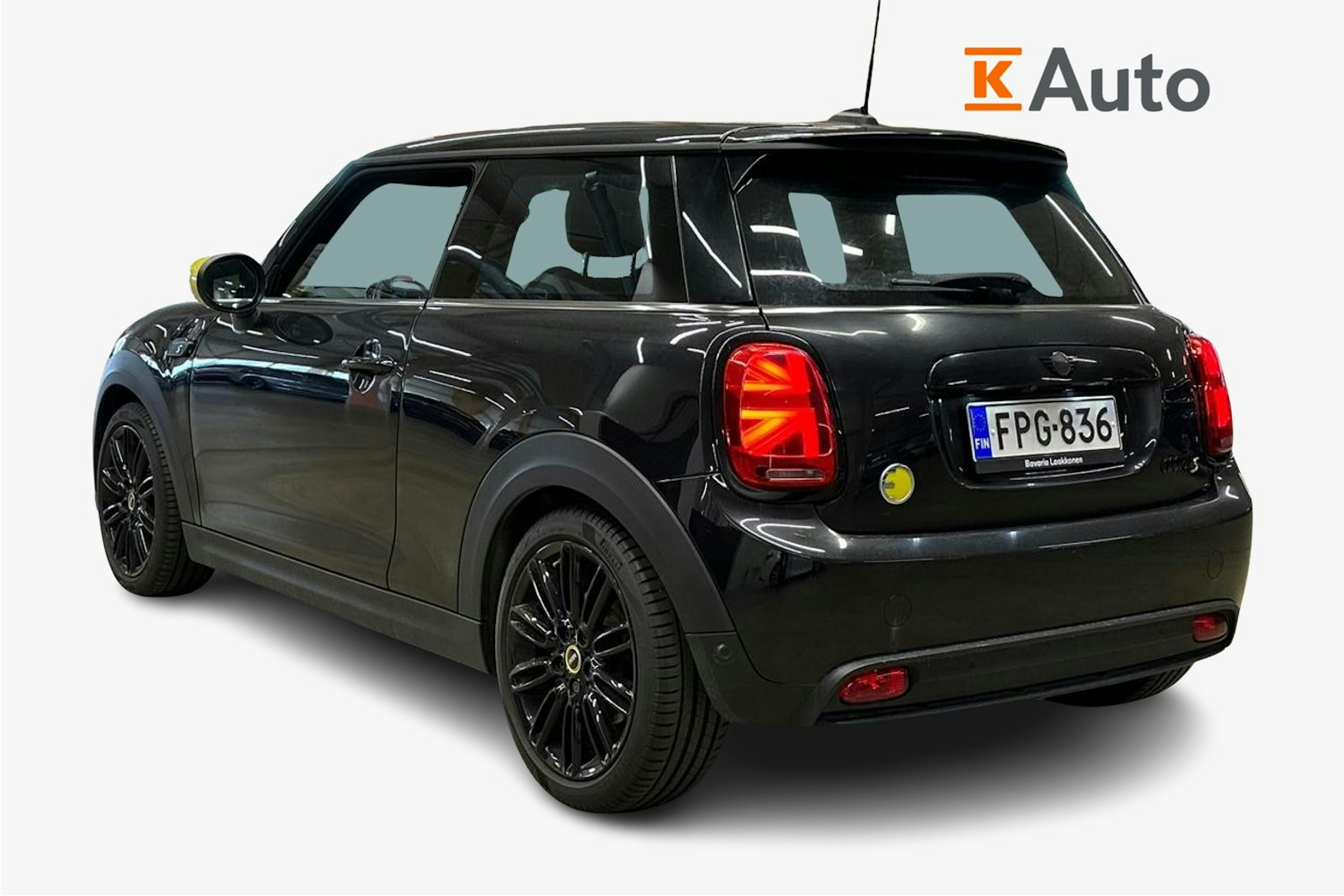 musta Mini Hatchback 2022 kuva 2.