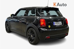 musta Mini Hatchback 2022 kuva 2.