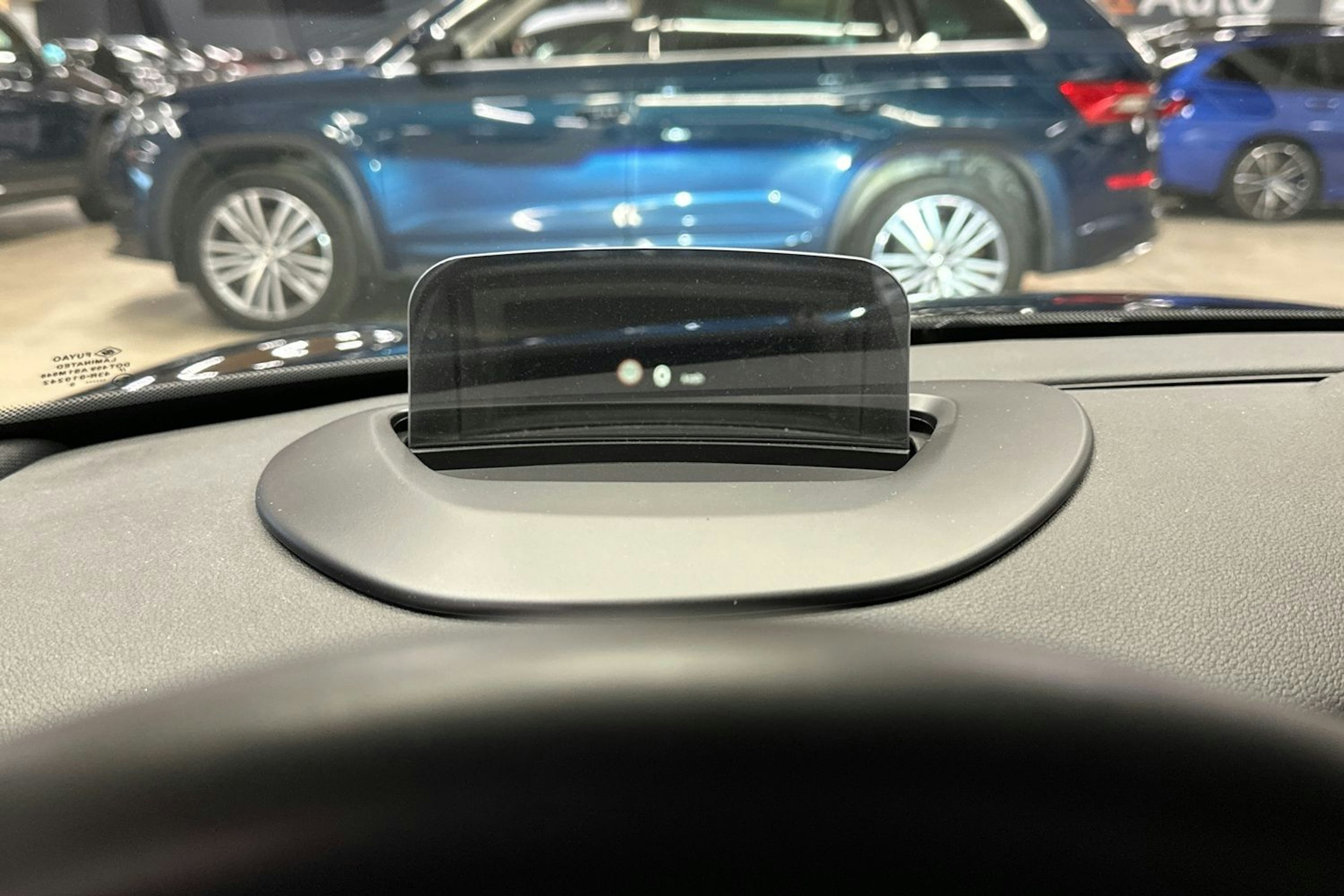 musta Mini Hatchback 2023 kuva 22.