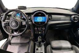 musta Mini Hatchback 2023 kuva 8.