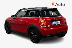 punainen Mini Hatchback 2023 kuva 2.