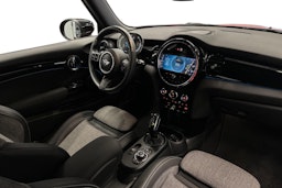 punainen Mini Hatchback 2023 kuva 9.