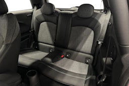 punainen Mini Hatchback 2023 kuva 10.