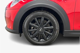 punainen Mini Hatchback 2023 kuva 11.