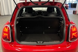 punainen Mini Hatchback 2023 kuva 14.