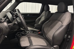 punainen Mini Hatchback 2023 kuva 15.