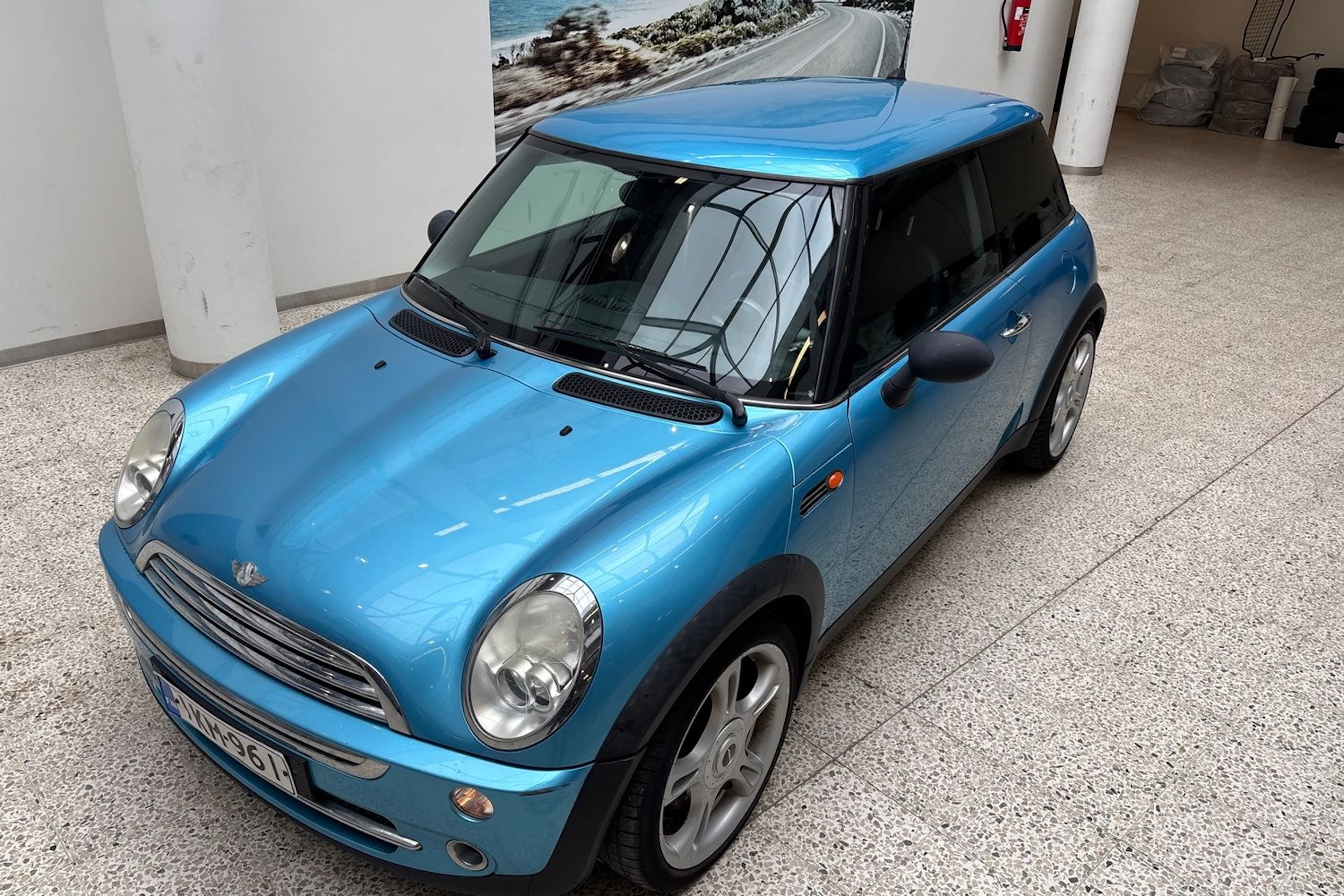 sininen Mini One 2005 kuva 16.