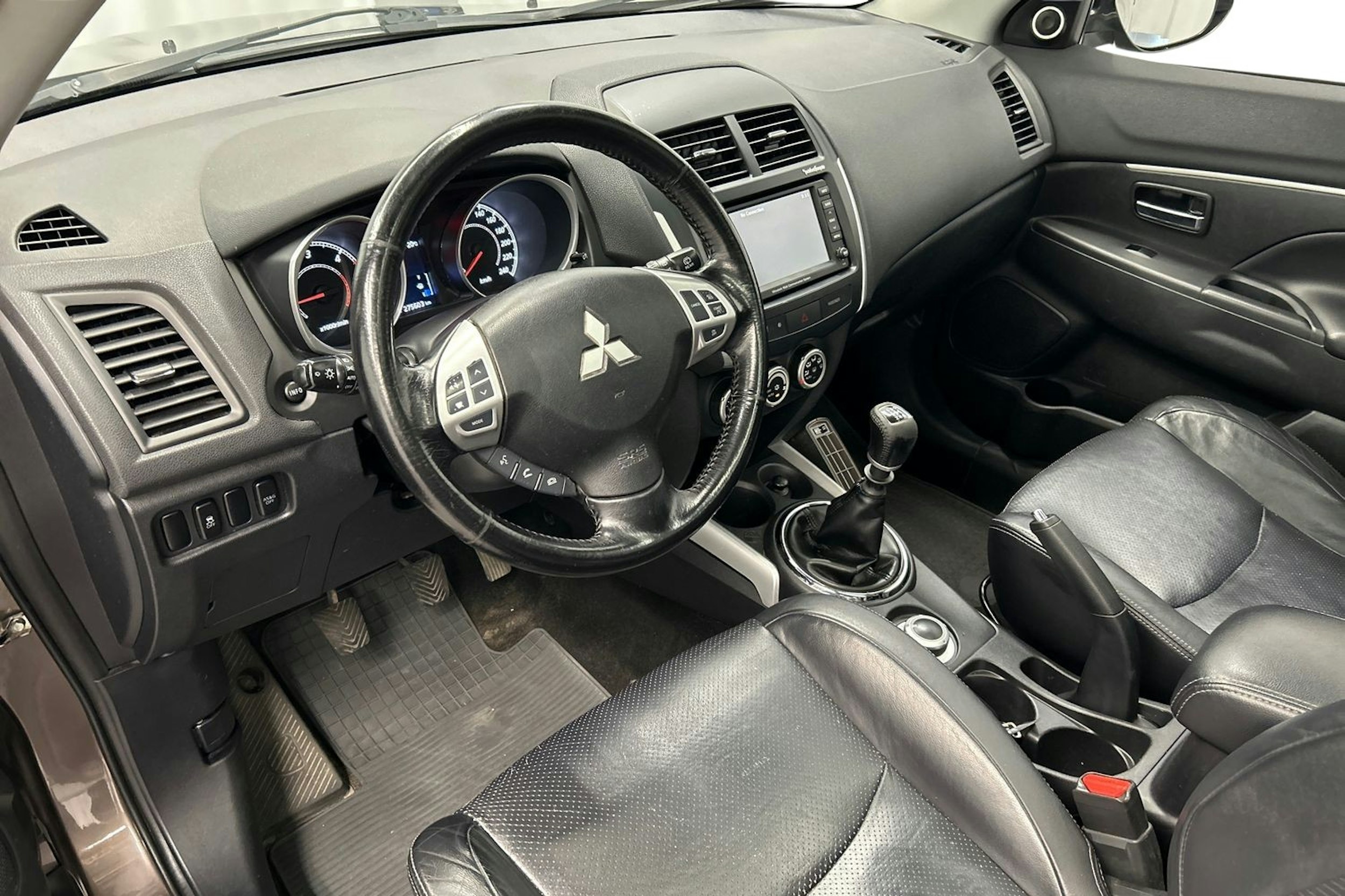 ruskea (beige) Mitsubishi ASX 2010 kuva 7.
