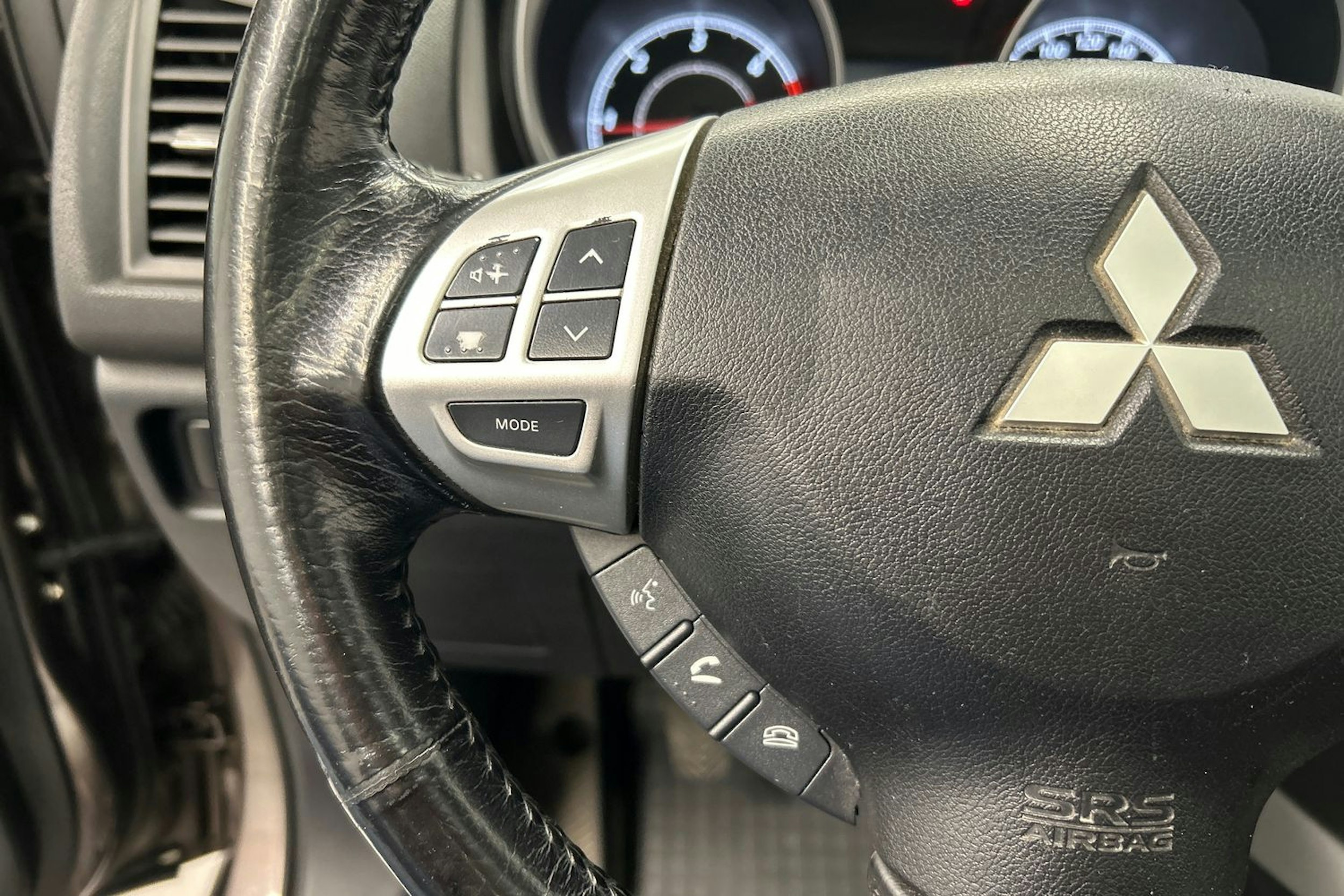 ruskea (beige) Mitsubishi ASX 2010 kuva 20.