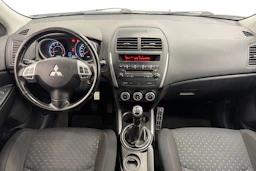 Harmaa Mitsubishi ASX 2011 kuva 7.