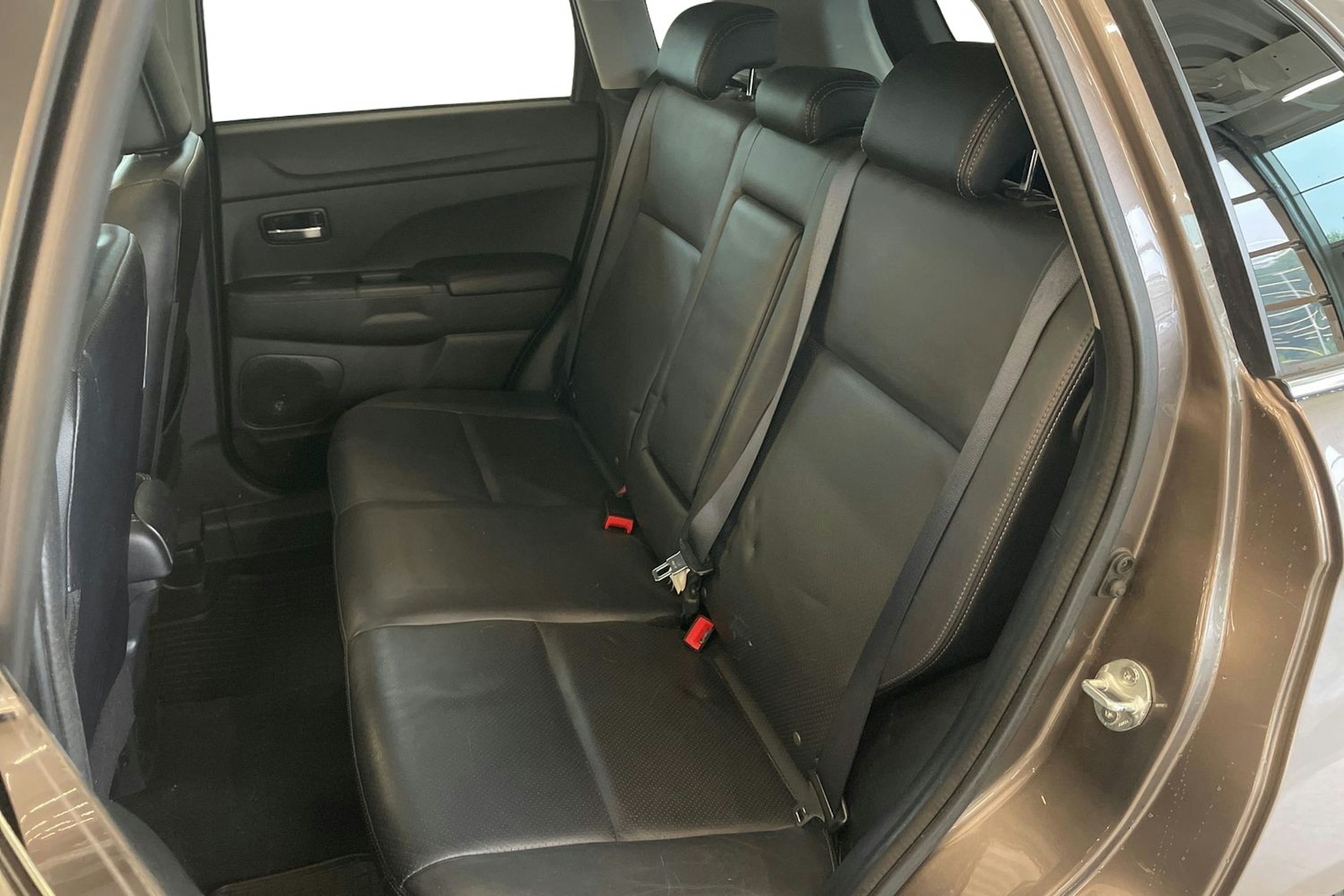 ruskea (beige) Mitsubishi ASX 2011 kuva 10.