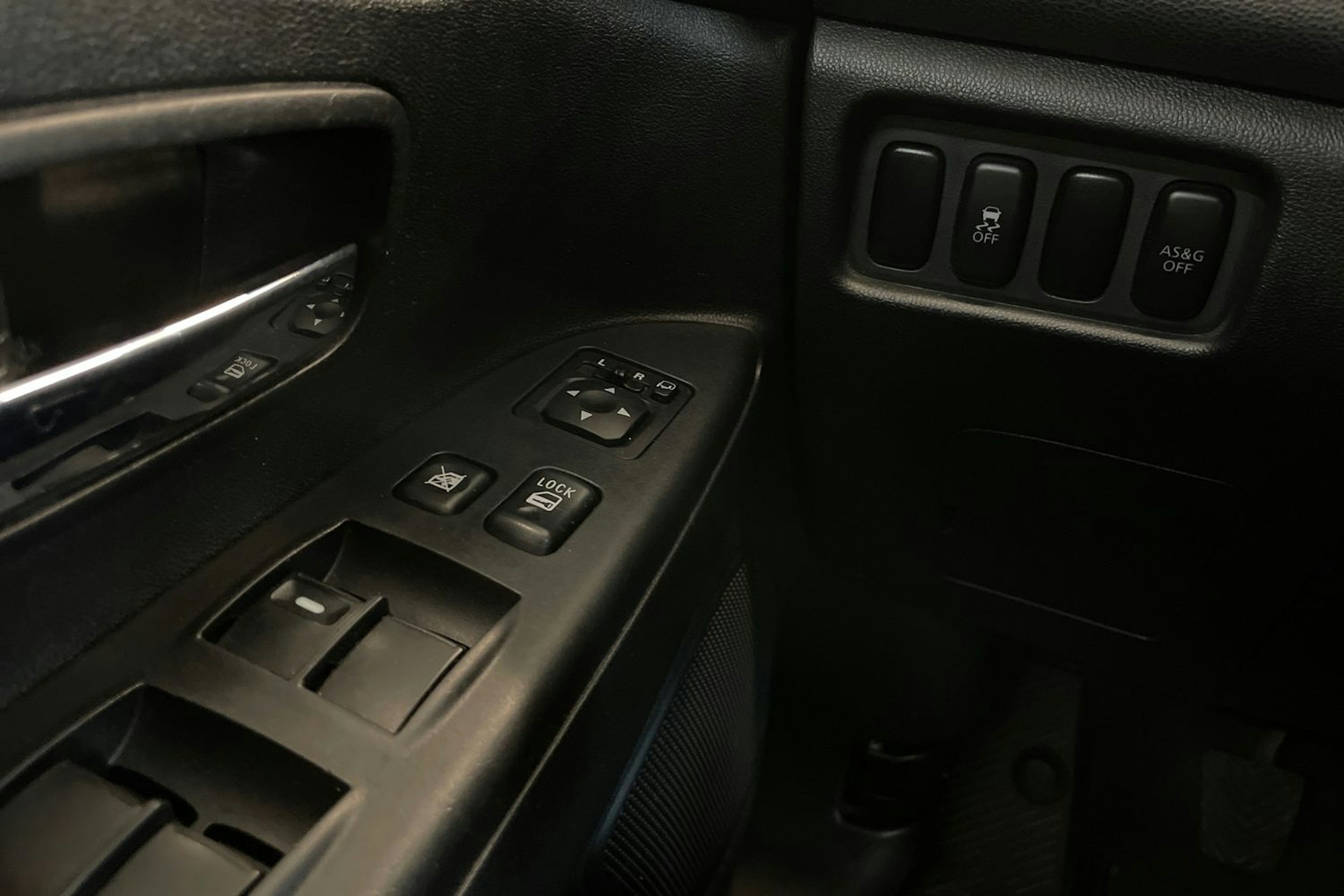 ruskea (beige) Mitsubishi ASX 2011 kuva 21.