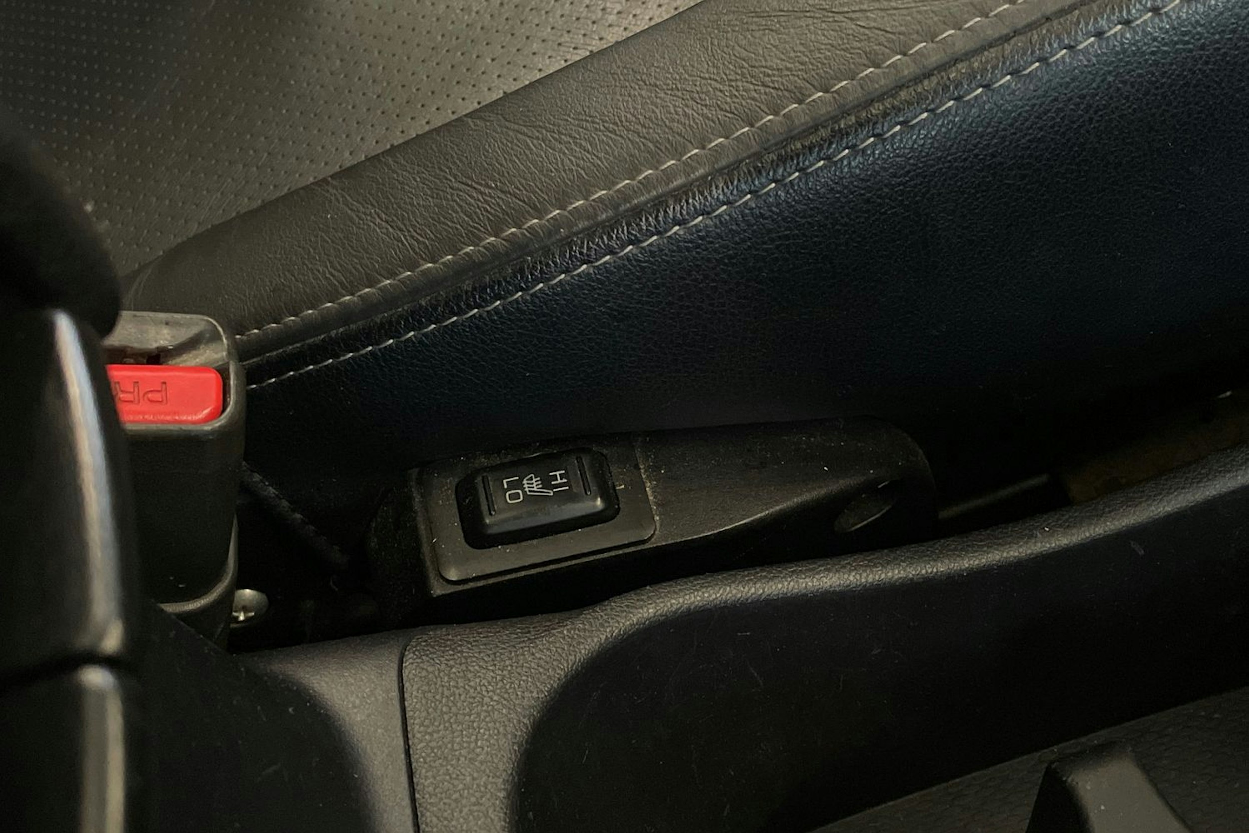 ruskea (beige) Mitsubishi ASX 2011 kuva 28.