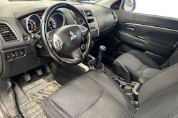 harmaa Mitsubishi ASX 2011 kuva 3.
