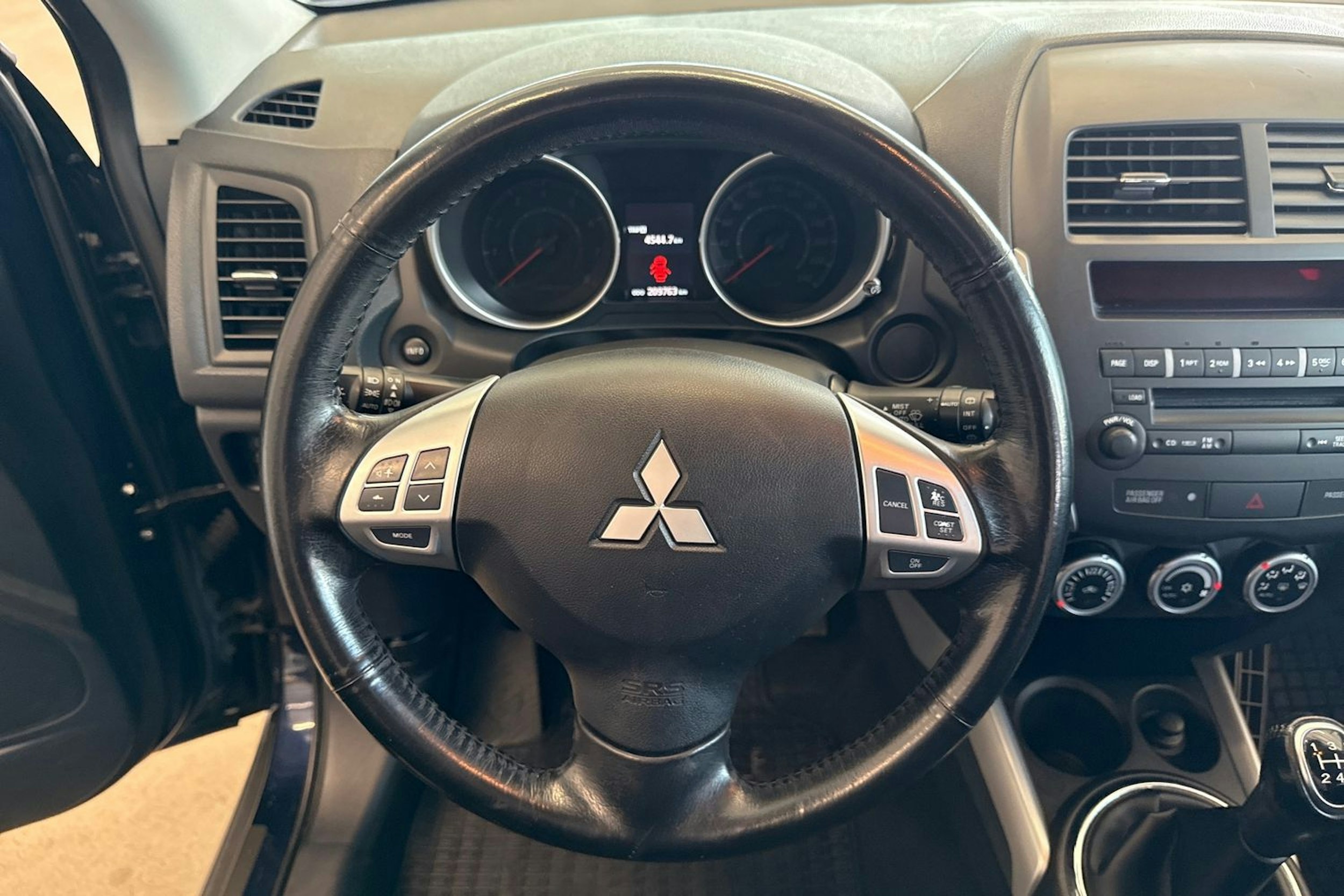 Sininen Mitsubishi ASX 2011 kuva 11.